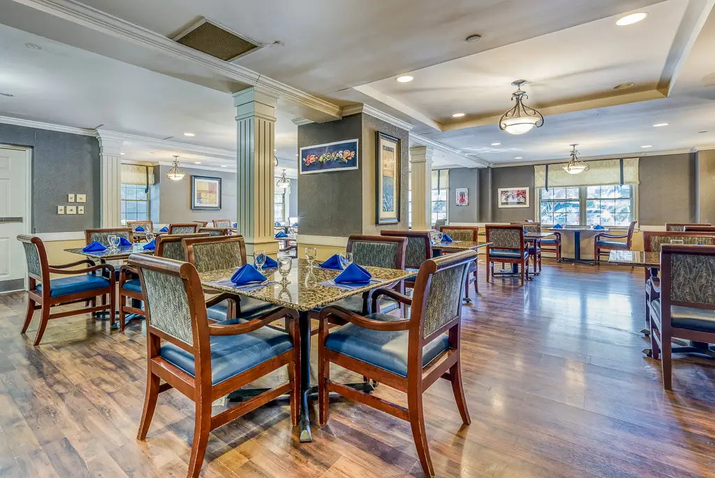 Dining Area Dining Area