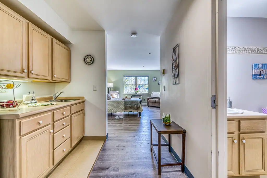 Apartment Kitchen, Bedroom and Bath Apartment Kitchen, Bedroom and Bath