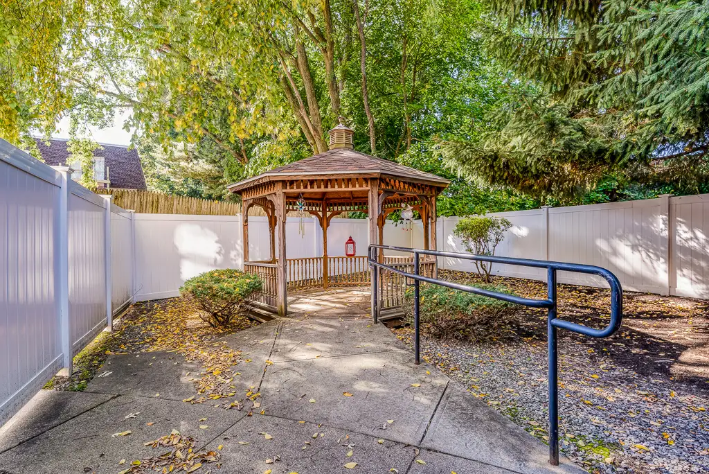 Dining area of an apartment at Healdsburg
